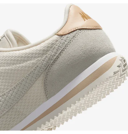 Кросівки жіночі Nike Cortez White IB8879-211