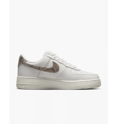 Кросівки жіночі Nike Air Force 1 07 White Dd8959-002