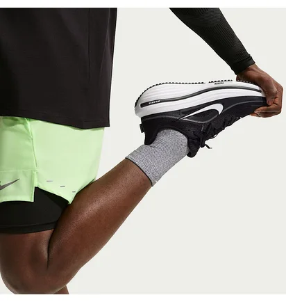 Кросівки чоловічі Nike Winflo 12 MenS Road Running Shoes Black/Grey HV9272-002