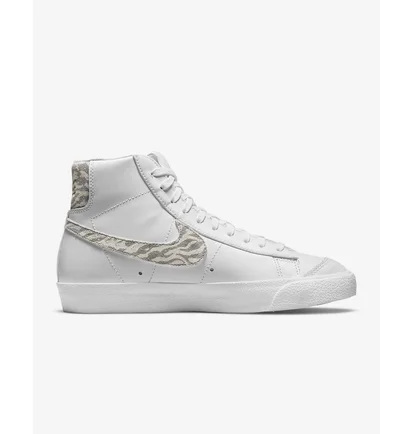 Кроссовки женские Nike Blazer Mid 77 Se White DH9633-101