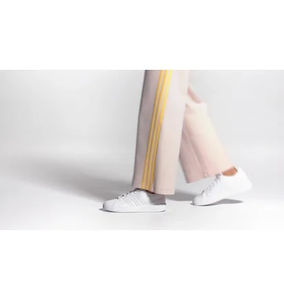 Кроссовки женские Adidas Advantage Base 2.0 White IF4136