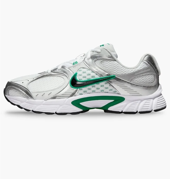 Кроссовки мужские Nike V5 Rnr White/Metallic HJ5228-100