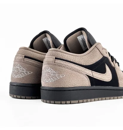 Кроссовки мужские Air Jordan 1 Low Beige/Black IB7109-005
