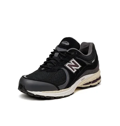 Кроссовки унисекс New Balance 2002R Black M2002RXT