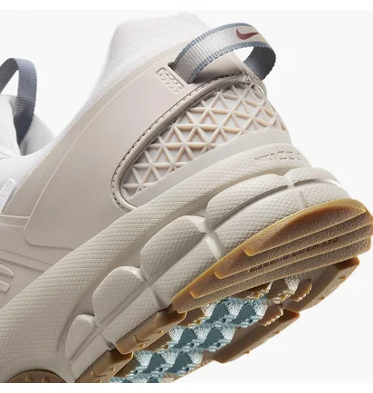 Кросівки чоловічі Nike Zoom Vomero Roam Grey HV4294-009