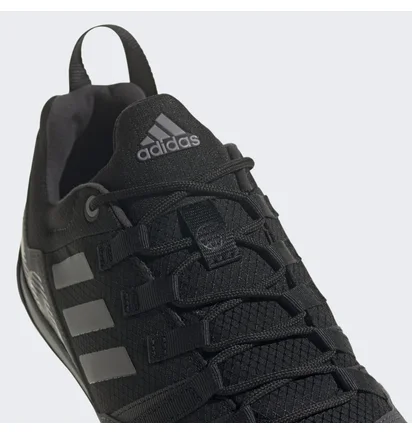 Кроссовки унисекс Adidas Terrex Swift Solo Approach Shoes Black Gz0331