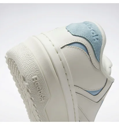 Кроссовки женские Reebok Club C Extra White Hq2126
