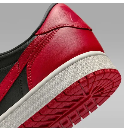 Кроссовки мужские Air Jordan 1 Retro Low Og Banned 2026 Black/Red IW6276-001