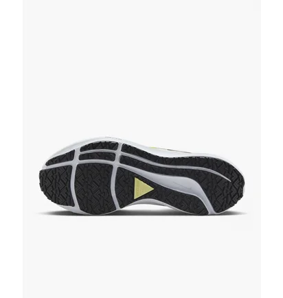 Кросівки жіночі Nike Pegasus Shield Weatherized Road Running Shoes Beige DO7626-100