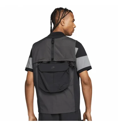 Жилетка чоловіча Nike Sportswear Tech Pack Unlined Gilet Vest Grey DM5534-060