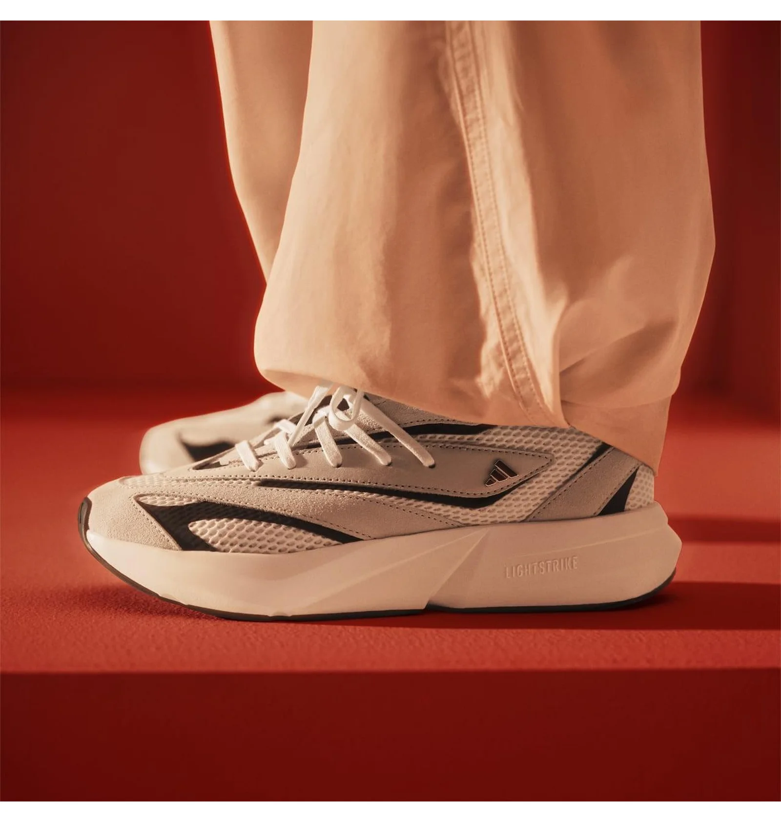 ᐉ Кроссовки женские Adidas Lightblaze White/Beige JH6962 - купить