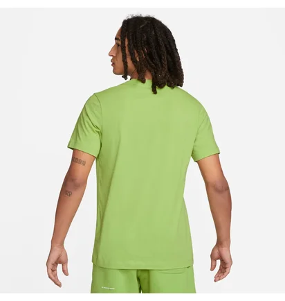 Футболка чоловіча Nike M Nsw Club Tee Green Ar4997-332