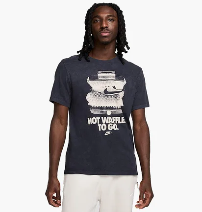 Футболка мужская Nike Sportswear T-Shirt Black HV9803-010