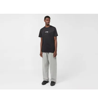 Футболка мужская Nike Swoosh T-Shirt Black FQ3785-010