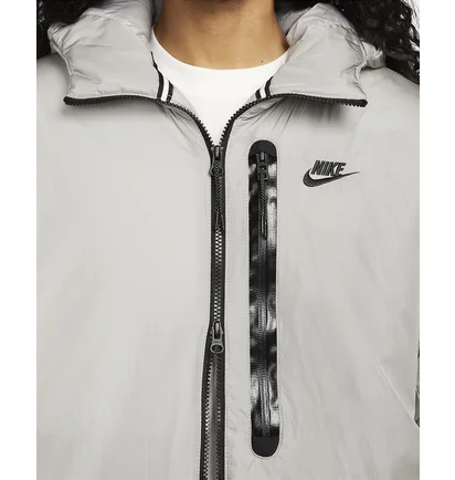 Куртка чоловіча Nike M Tf Filled Jkt Wvn Tech+ Grey Dq4742-016