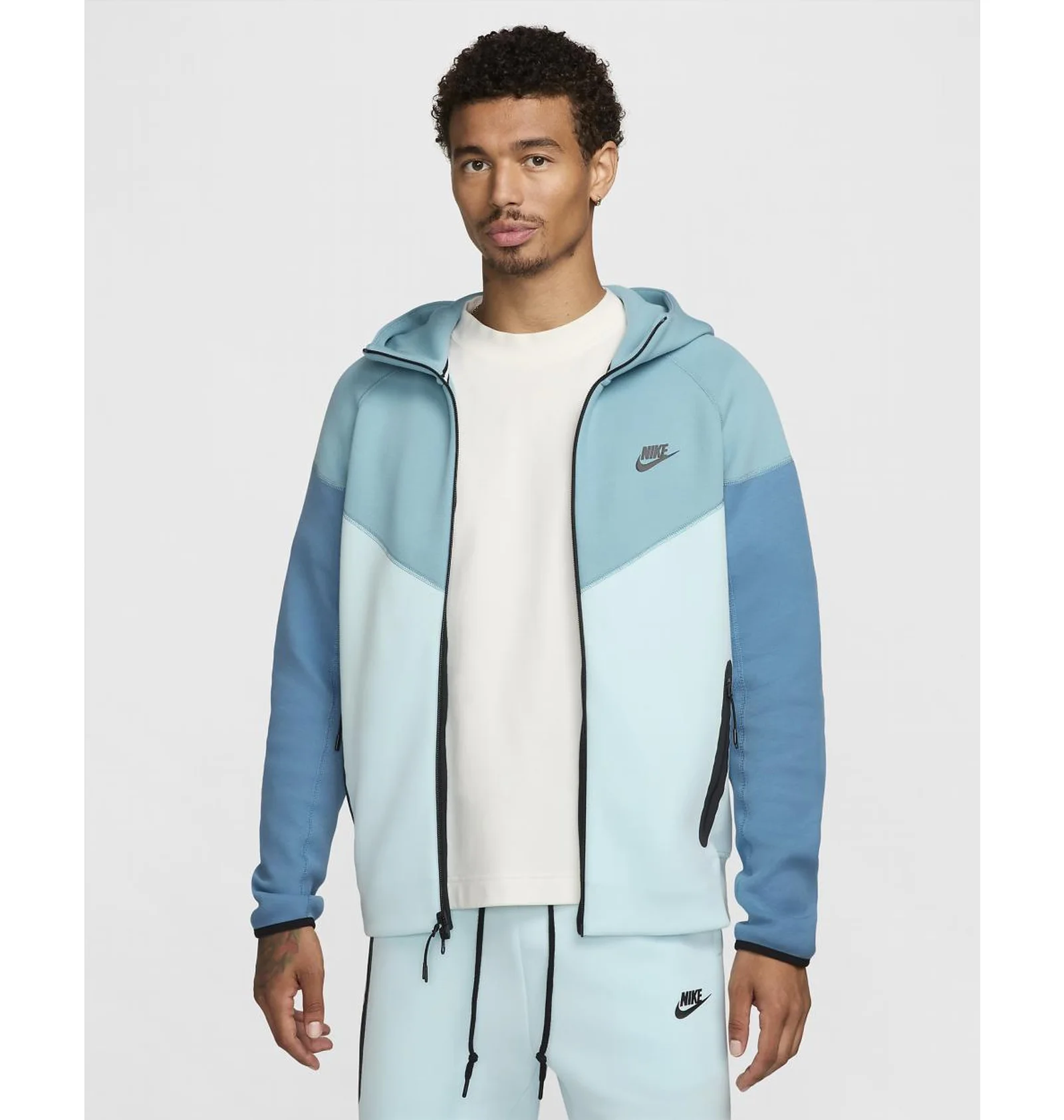 ᐉ Толстовка мужская Nike Sportswear Tech Fleece Windrunner Light