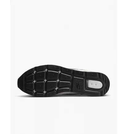 Кросівки чоловічі Nike Venture Runner White CK2944-101