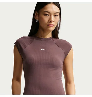 Футболка женская Nike Sportswear Chill Knit Tight Short-Sleeve Ribbed Bordo IF0242-502