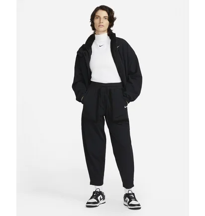 Штаны женские Nike Sportswear Essential WomenS Woven High-Waisted Curve Pants Black DQ6809-010