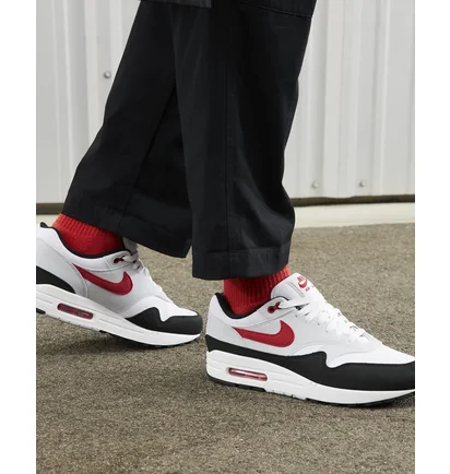 Кросівки чоловічі Nike Air Max 1 MenS Shoes White/Black FD9082-101