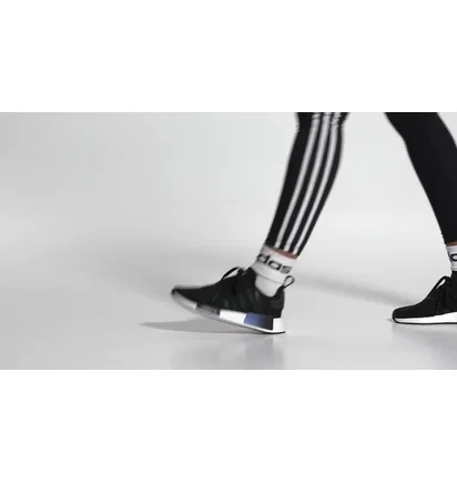 Кроссовки женские Adidas Nmd_R1 Shoes Black Hq4247
