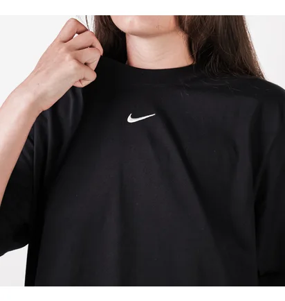 Женская футболка Nike Nsw Essential Black FD4149-010