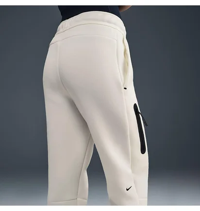 Спортивний костюм жіночий Nike Tech Fleece Grey HV6747-133__HV6779-133