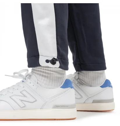 Штаны унисекс New Balance Athletics Fleece Pants Blue MP11501ECL