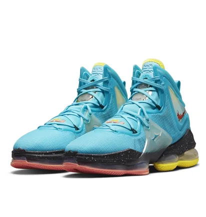 Кроссовки унисекс Nike Lebron Xix "Christmas" Light Blue DC9338-400