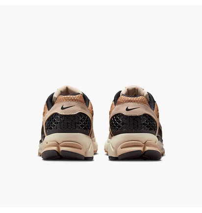 Кросівки жіночі Nike Zoom Vomero 5 Brown/Black FJ2028-106