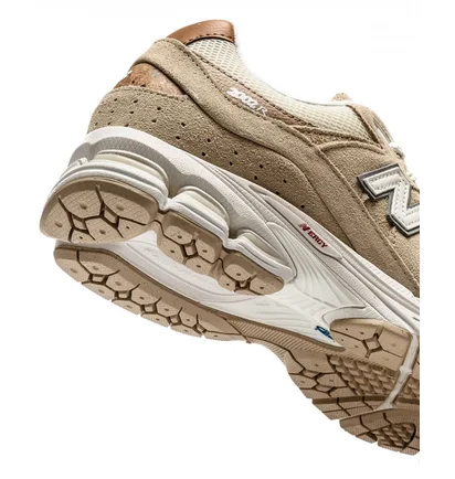 Кроссовки унисекс New Balance M 2002 Rsc Beige M2002RSC