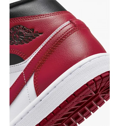 Кросівки жіночі Nike Air Jordan 1 Mid Red/White Bq6472-079