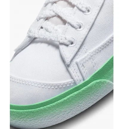 Кросівки жіночі Nike Blazer Mid 77 Shoes White FJ4547-100