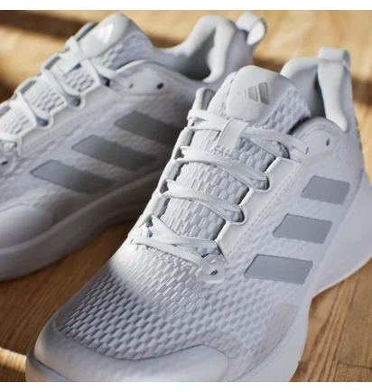 Кроссовки женские Adidas Novaflight 2 Indoor White IG1609