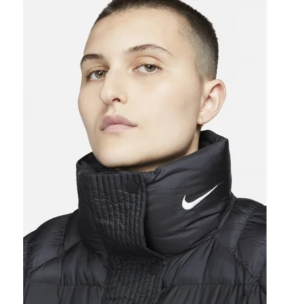 Парка жіноча Nike Sportswear Essential Black FB7670-010