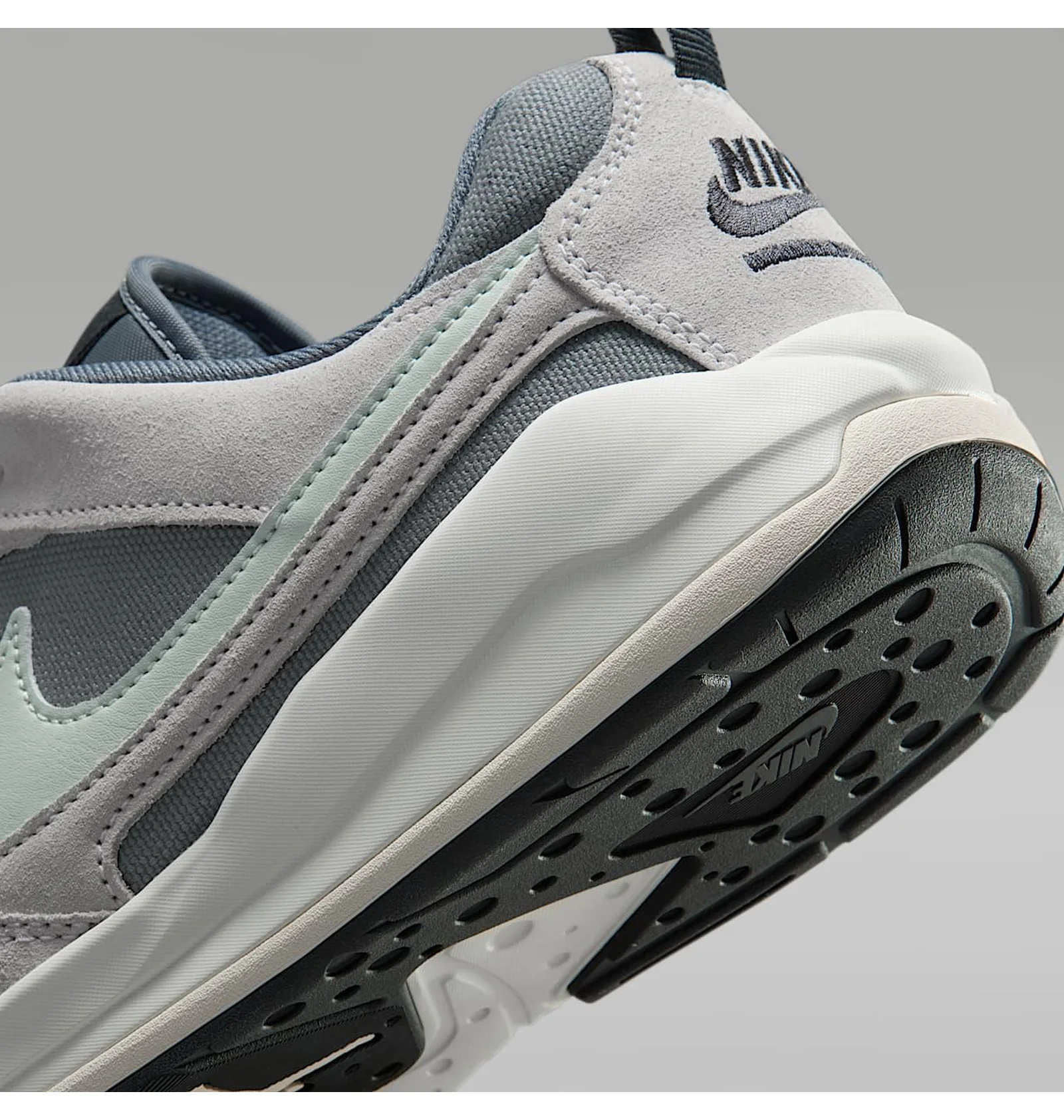ᐉ Кросівки чоловічі Air Jordan Cmft Era Grey HJ6777-003