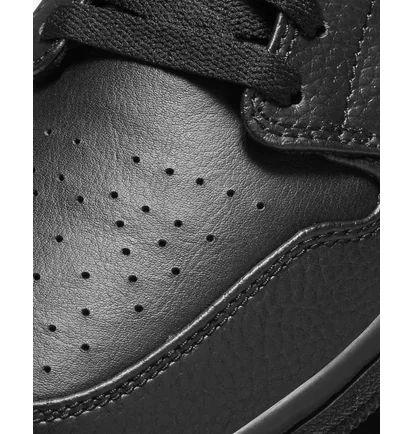 Кроссовки мужские Air Jordan 1 Mid Triple Black 554724-091