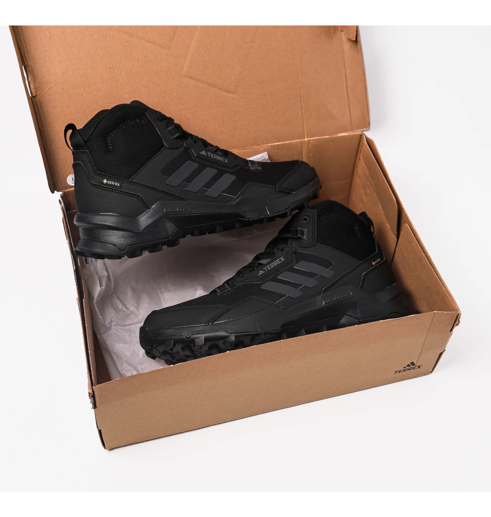 ᐉ Кросівки чоловічі Adidas Terrex Ax4 Mid Gore-Tex Hiking Shoes