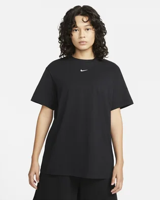 Футболка женская Nike T-Shirt W Nsw Essntl Tee Bf Lbr Black DN5697-010