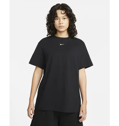 Футболка женская Nike T-Shirt W Nsw Essntl Tee Bf Lbr Black DN5697-010