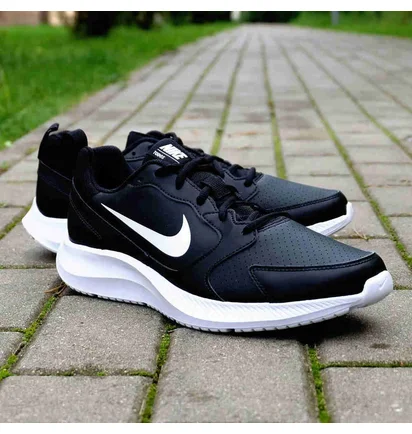 Кросівки чоловічі Nike Todos Black BQ3198-002
