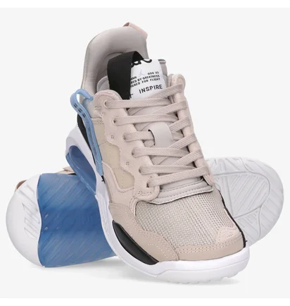 Кроссовки женские Air Jordan Ma2 Multi CW5992-251