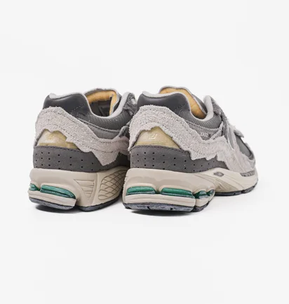 Кроссовки мужские New Balance Protection Pack 2002R Grey M2002RDA