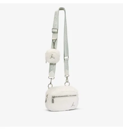 Сумка женская Air Jordan Monarch High-Pile Camera Bag (1L) White WA9166-782