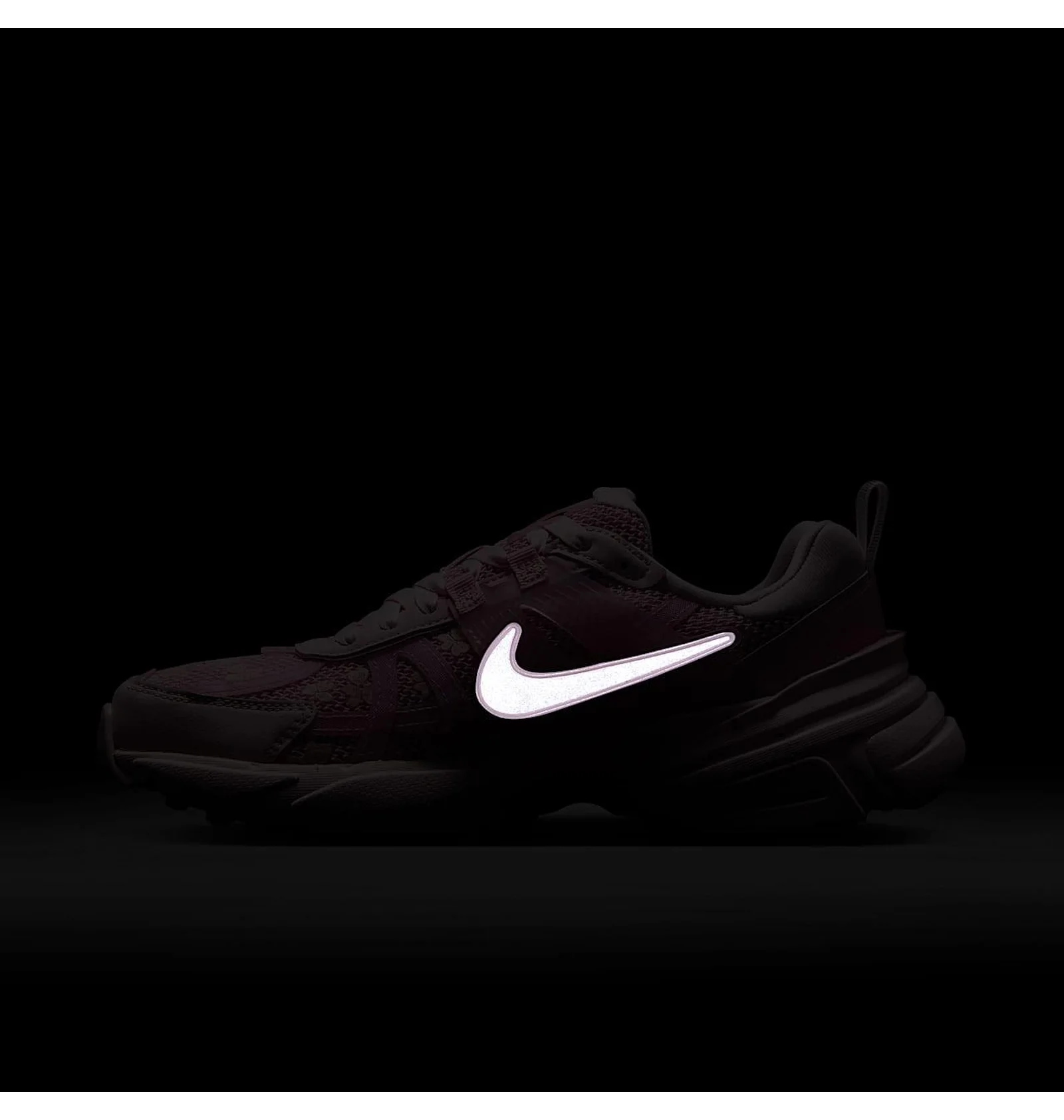 ᐉ Кросівки жіночі Nike V2K Run Pink HJ5269-600 - придбати в