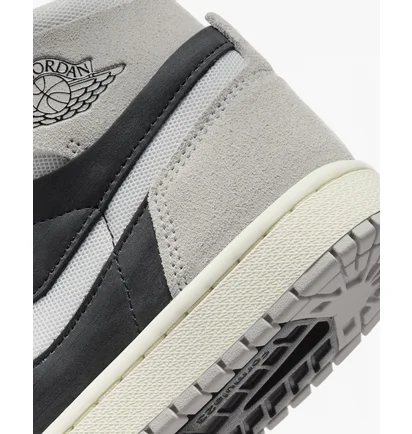Кросівки жіночі Air Jordan 1 Zoom Cmft 2 WomenS Shoes Grey/Black DV1305-001