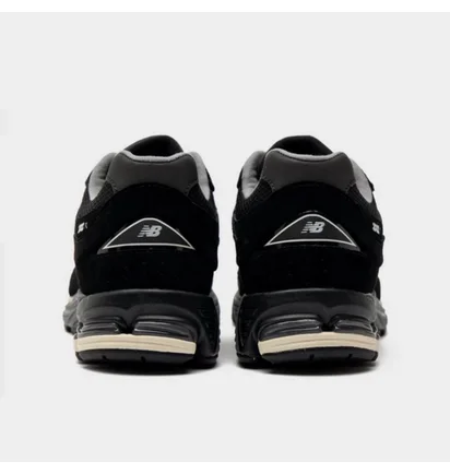 Кроссовки унисекс New Balance 2002R Black M2002RRC