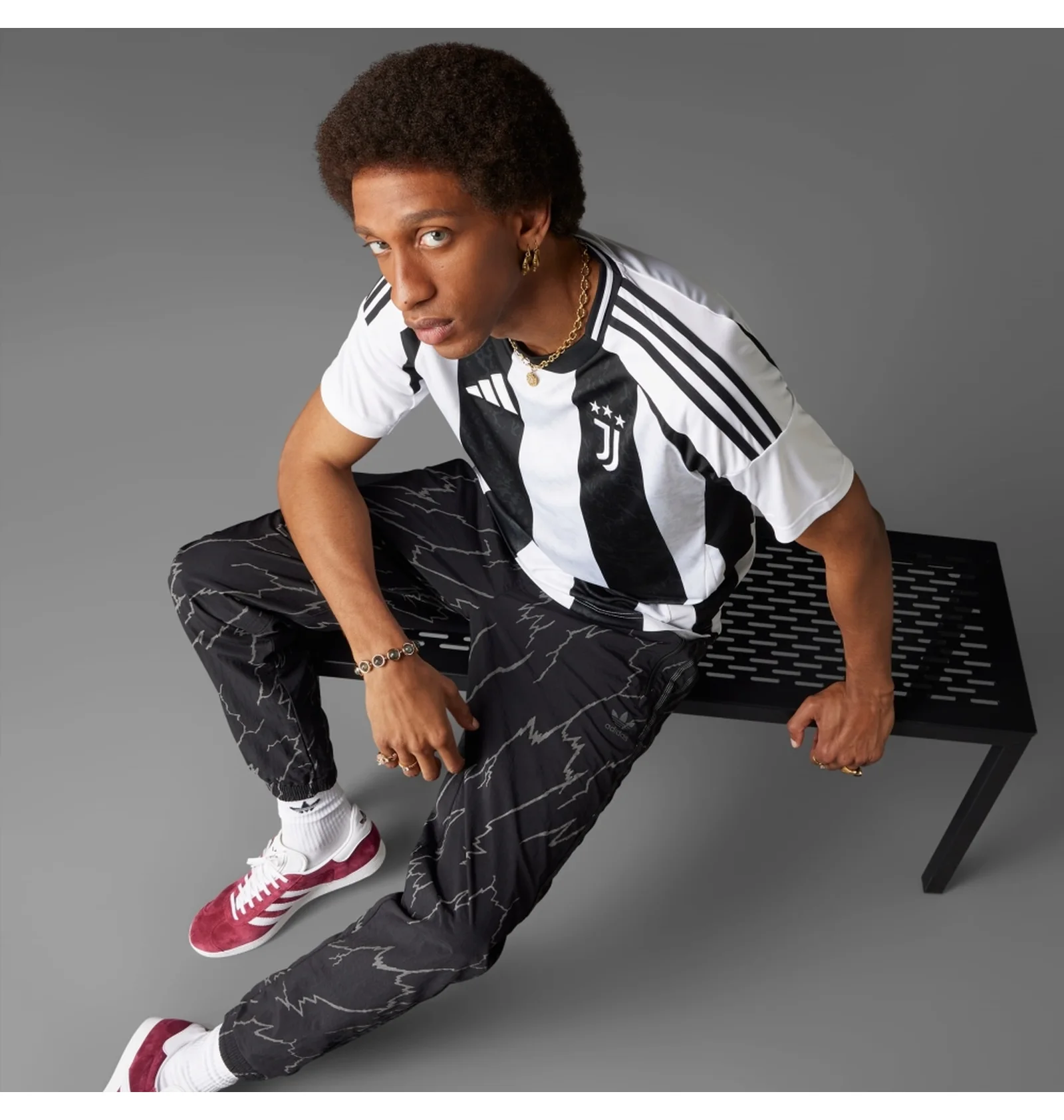 ᐉ Футболка чоловіча Adidas Juventus 24/25 Home Jersey White/Black