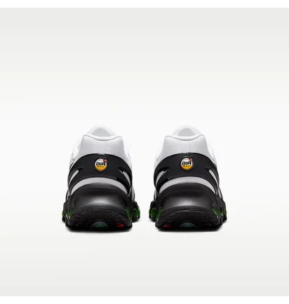 Кроссовки мужские Nike Air Max Dn8 White/Black FQ7860-104