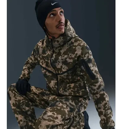 Спортивный костюм мужской Nike Tech Fleece Camo HV0955-276__II1324-276